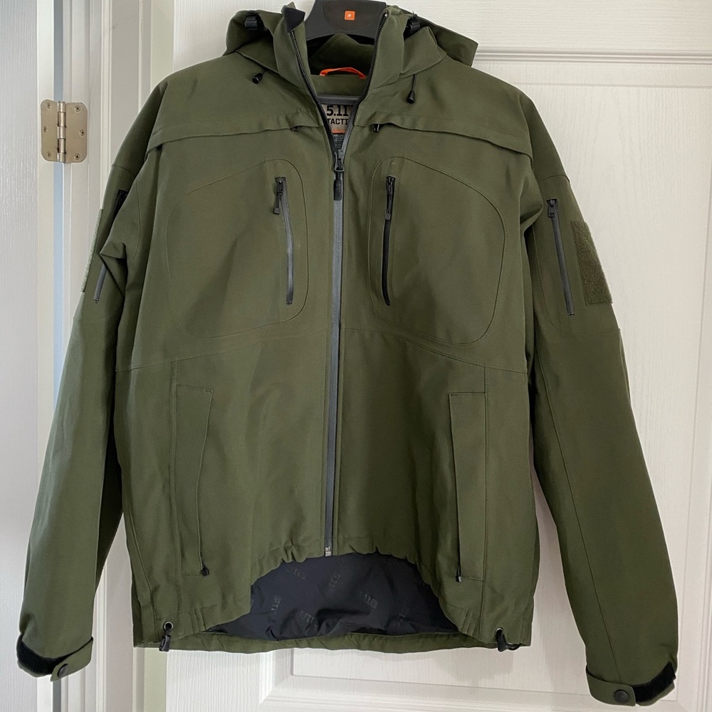 5.11 Tactical Valiant Duty Jacket Shell Large Sheriff Green